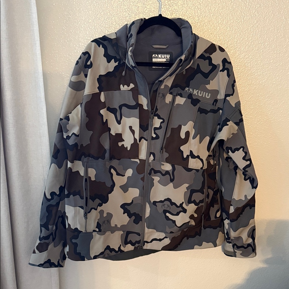 KUIU Camo Jacket - Black and Gray